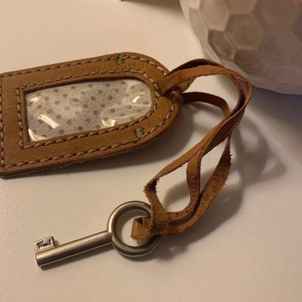 🎀 Fossil Key 🎀 - Picture 2 of 5